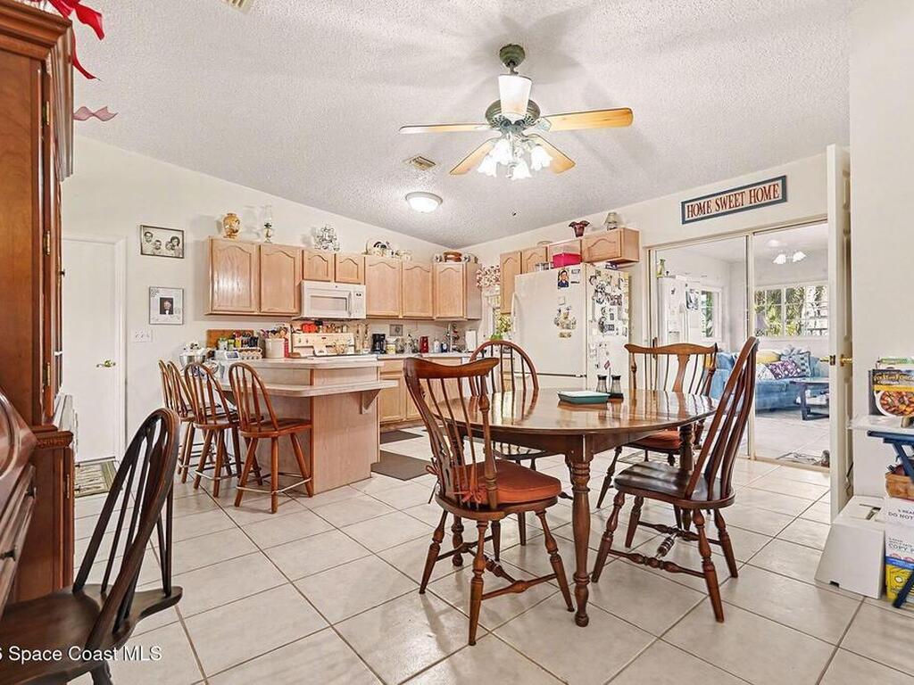 598 Gantry Street, Palm Bay, FL 32908