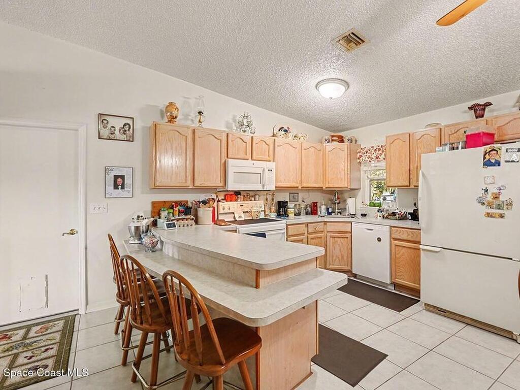 598 Gantry Street, Palm Bay, FL 32908