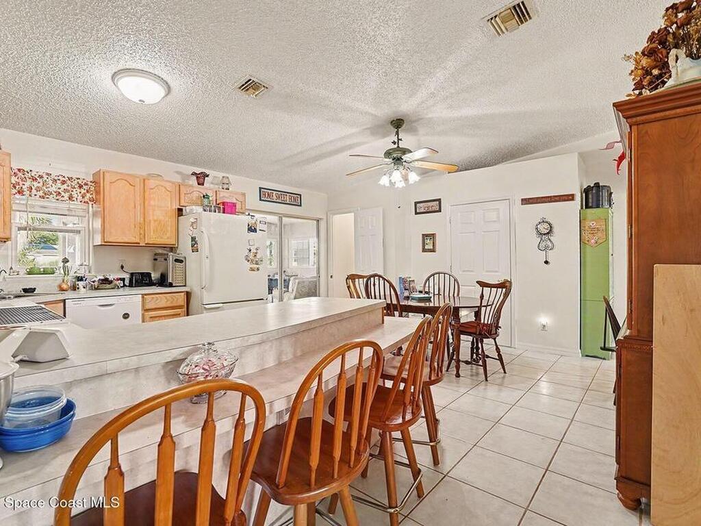 598 Gantry Street, Palm Bay, FL 32908