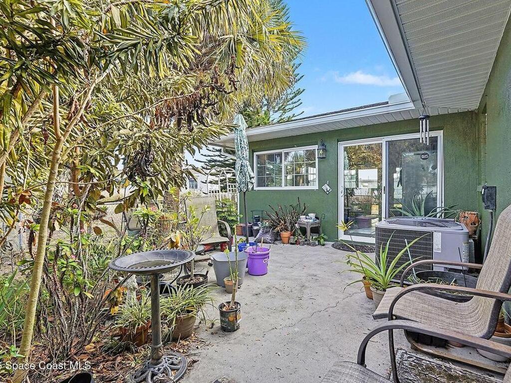 598 Gantry Street, Palm Bay, FL 32908