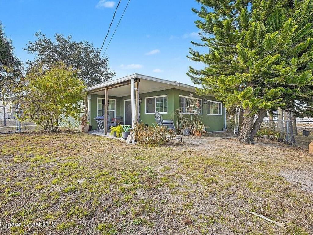 598 Gantry Street, Palm Bay, FL 32908