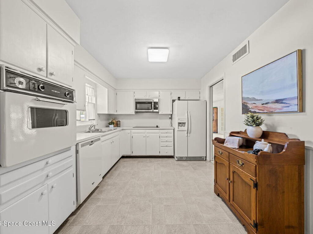 415 Seabreeze Drive, Indialantic, FL 32903