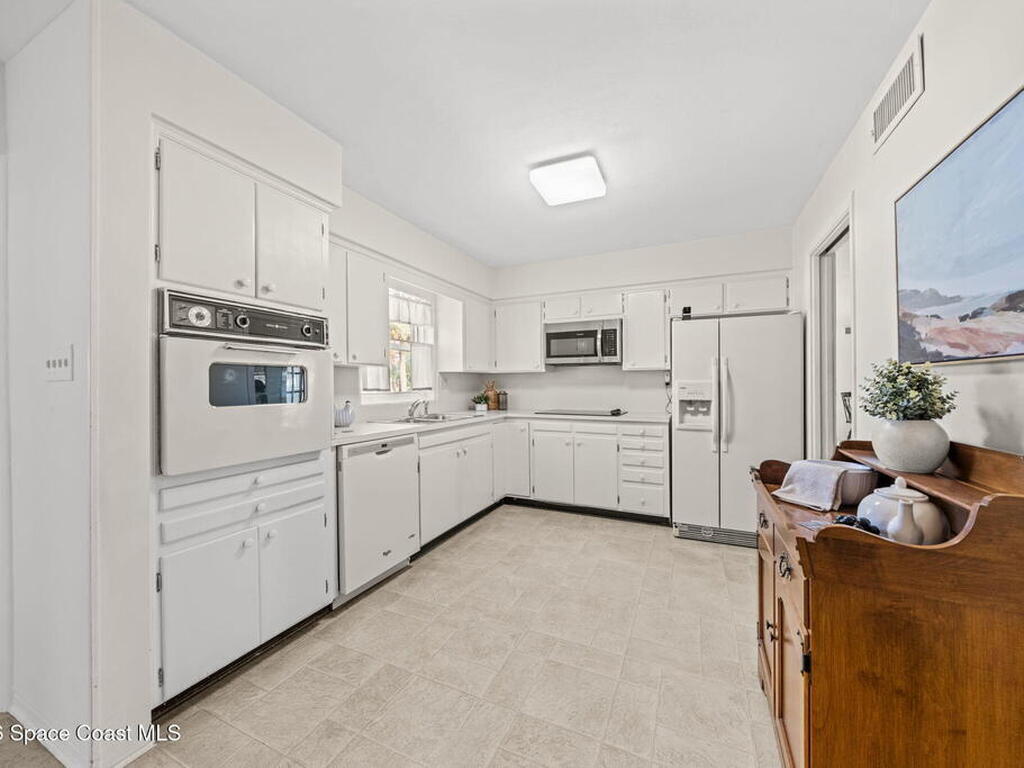 415 Seabreeze Drive, Indialantic, FL 32903