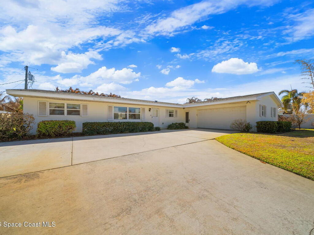 415 Seabreeze Drive, Indialantic, FL 32903
