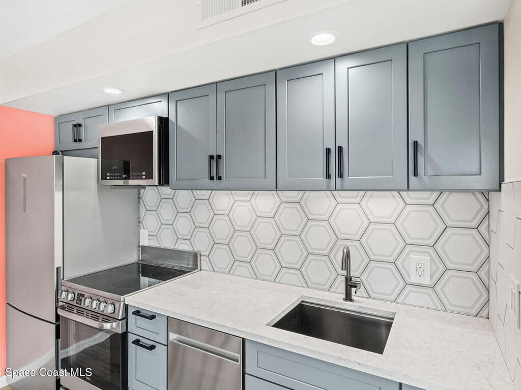 1209 E New Haven Avenue, Melbourne, FL 32901