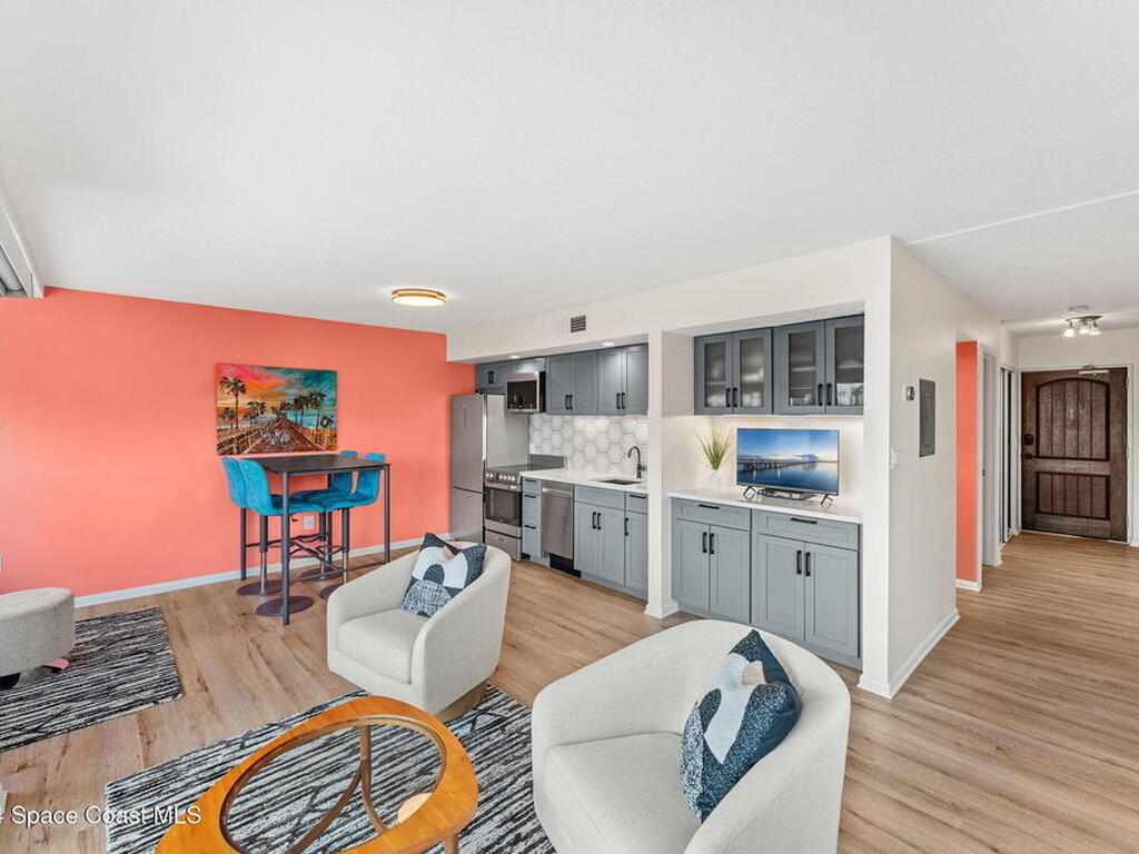 1209 E New Haven Avenue, Melbourne, FL 32901