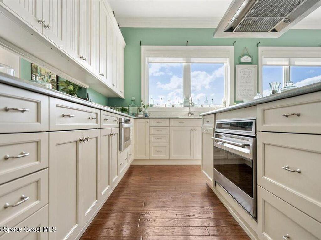 2555 S Tropical Trail, Merritt Island, FL 32952