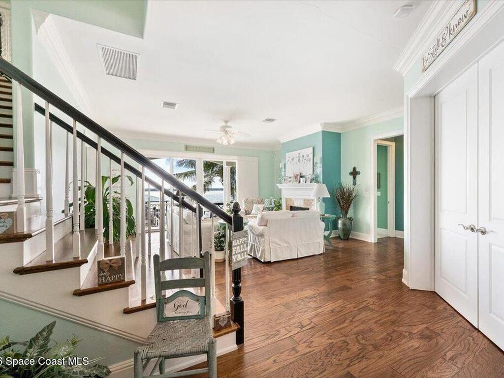 2555 S Tropical Trail, Merritt Island, FL 32952