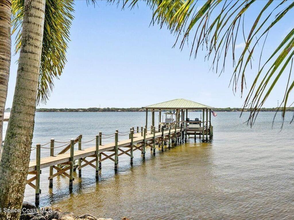 2555 S Tropical Trail, Merritt Island, FL 32952