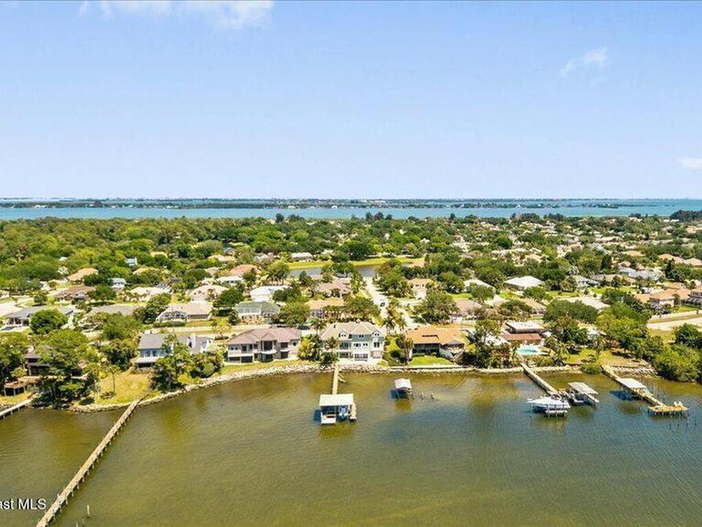 2555 S Tropical Trail, Merritt Island, FL 32952