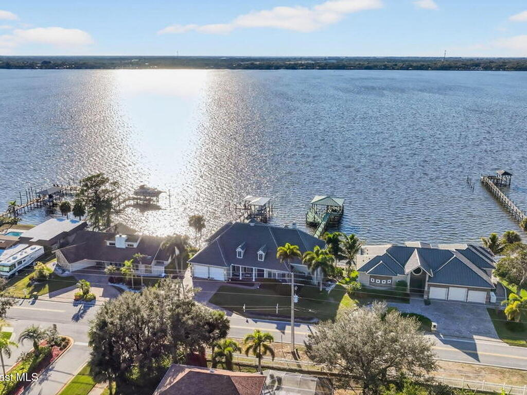 2555 S Tropical Trail, Merritt Island, FL 32952