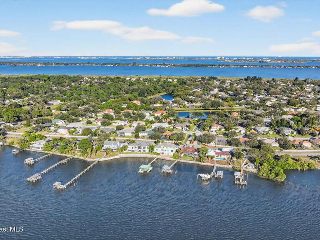 2555 S Tropical Trail, Merritt Island, FL 32952