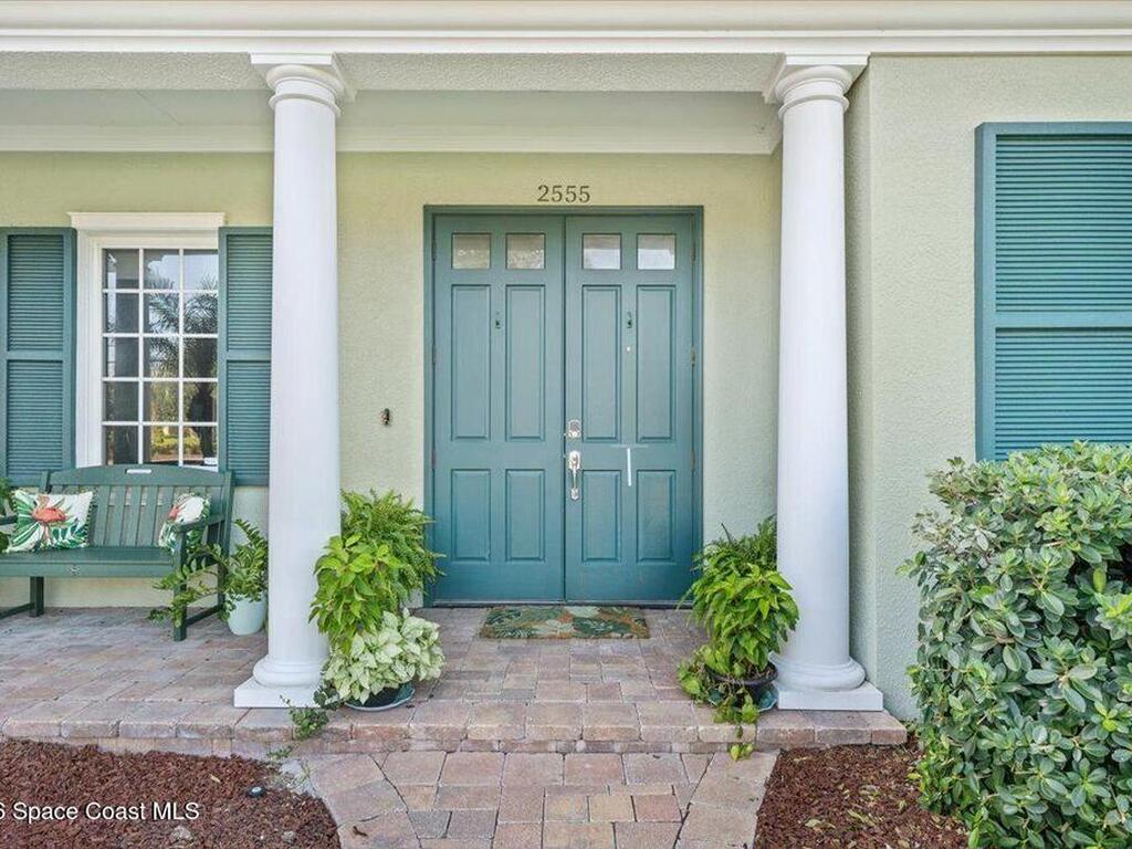 2555 S Tropical Trail, Merritt Island, FL 32952