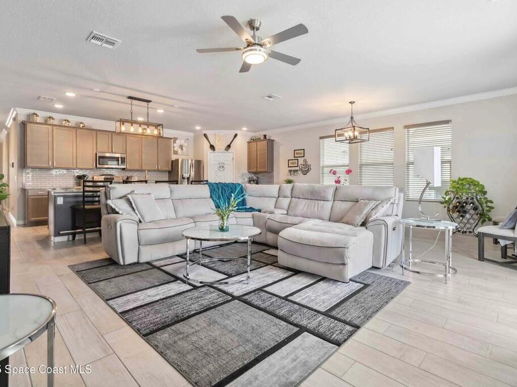 553 Cooper Court, Palm Bay, FL 32908