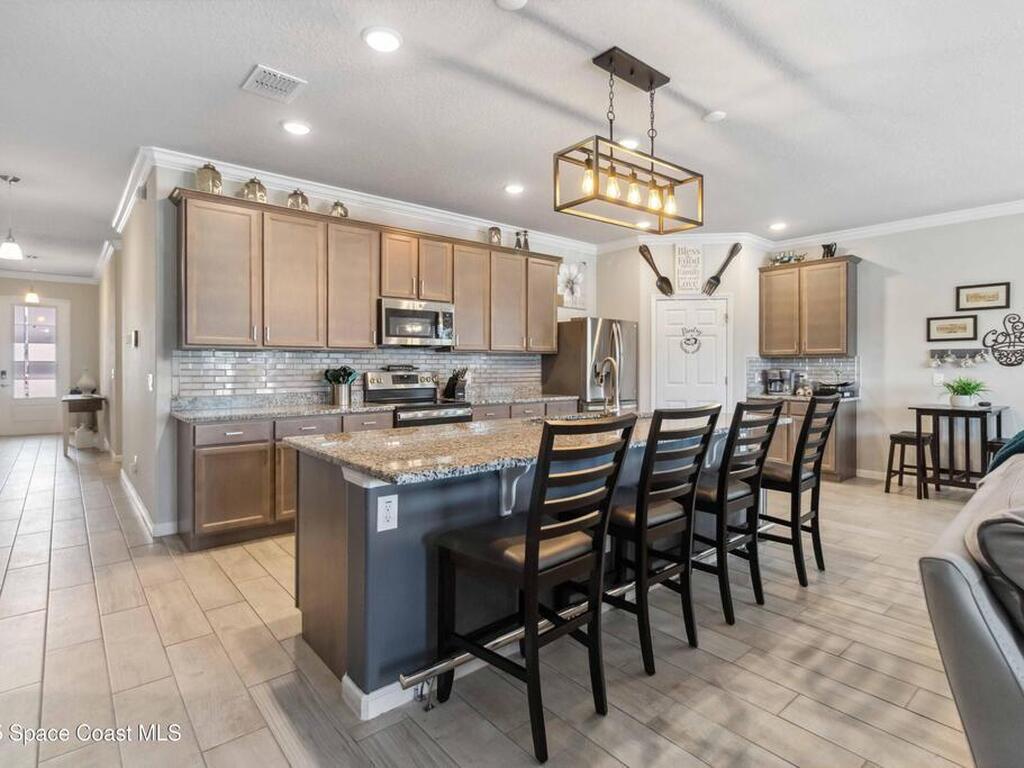 553 Cooper Court, Palm Bay, FL 32908