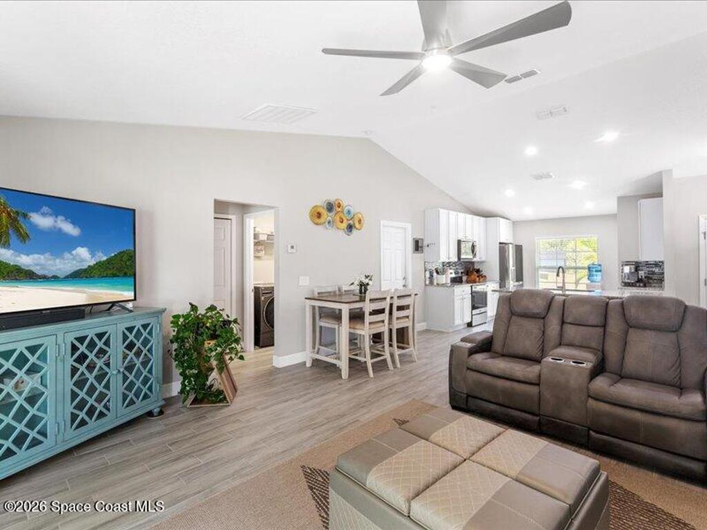 587 Plumbago Road, Palm Bay, FL 32907