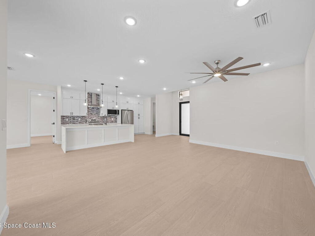 797 Tejon Avenue, Palm Bay, FL 32908