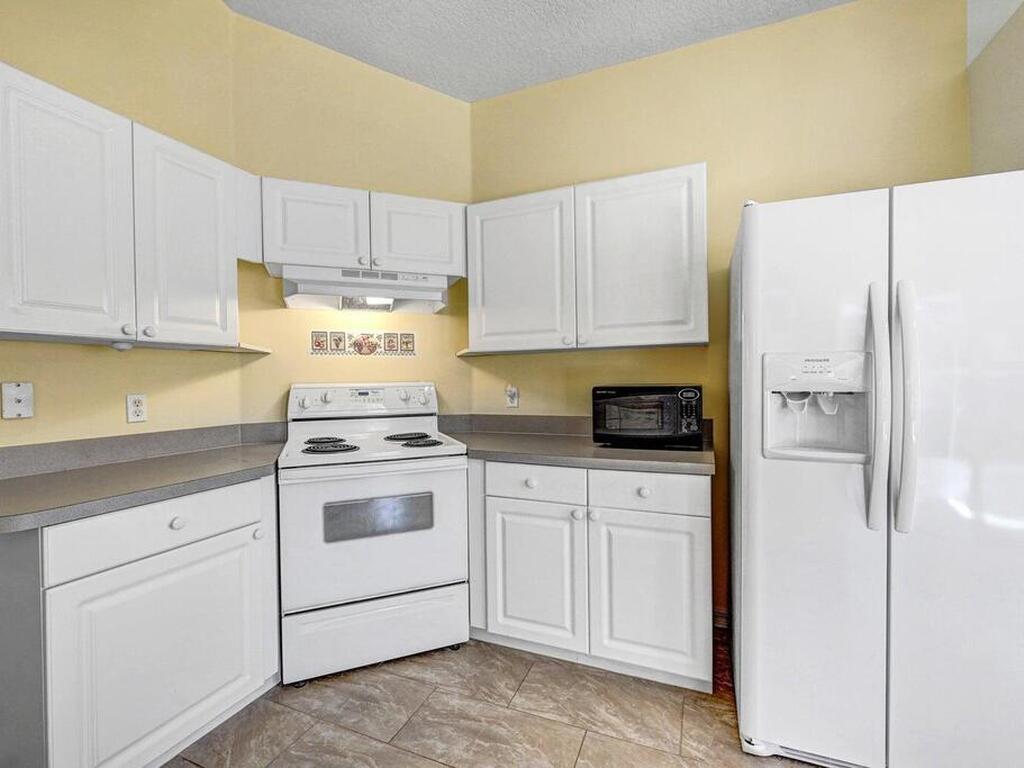 1180 Goldenrod Circle, Palm Bay, FL 32905