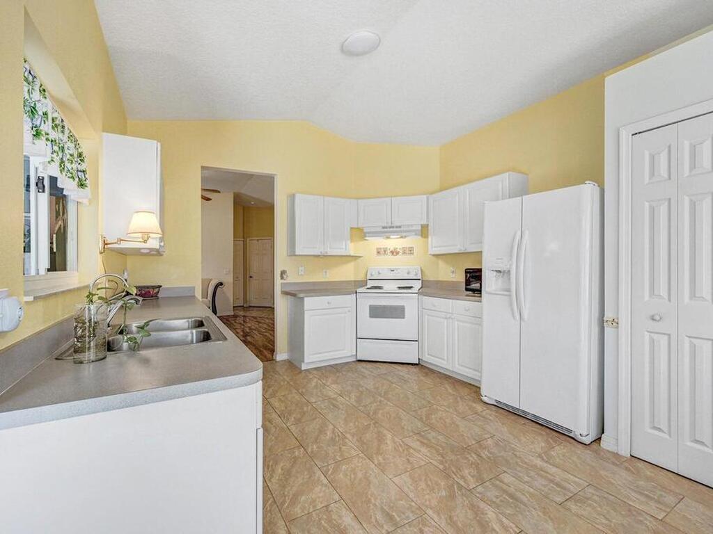 1180 Goldenrod Circle, Palm Bay, FL 32905