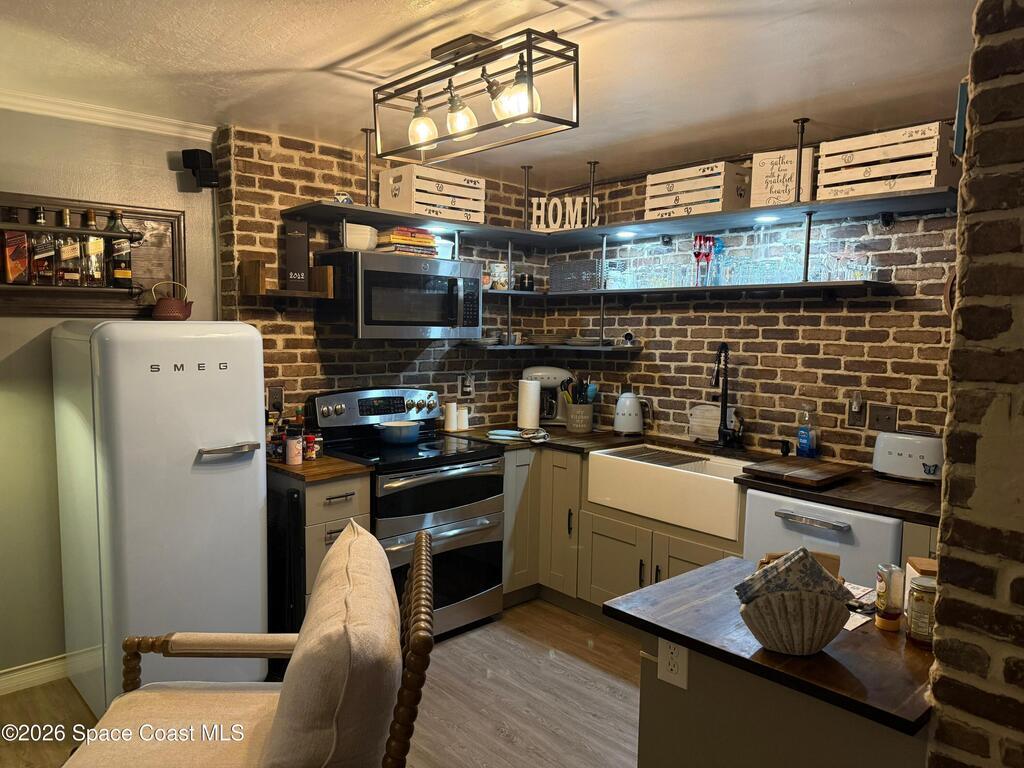 2020 N Atlantic Avenue, Cocoa Beach, FL 32931