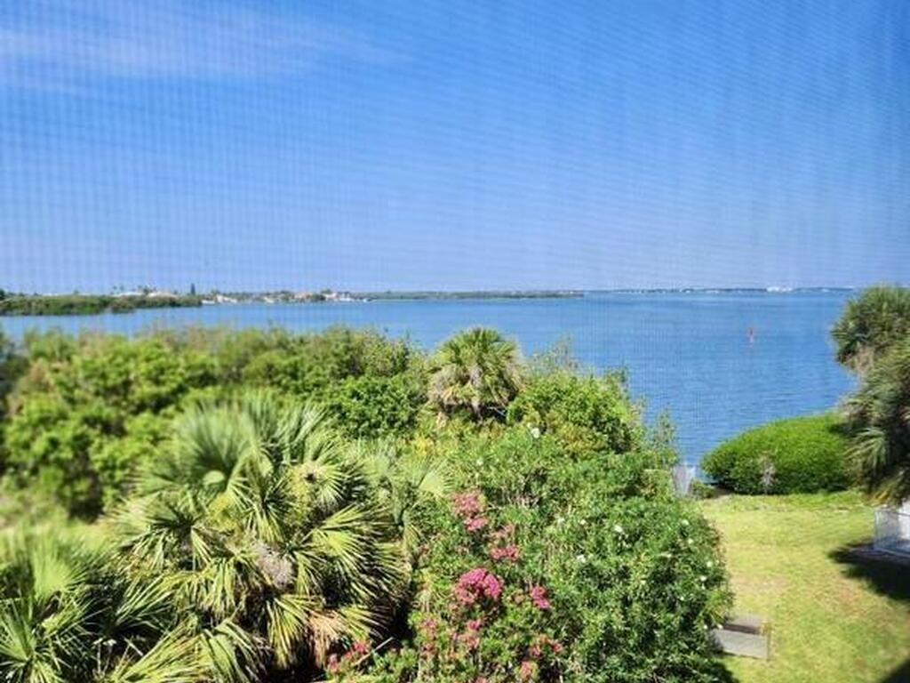 188 Pinellas Lane, Cocoa Beach, FL 32931