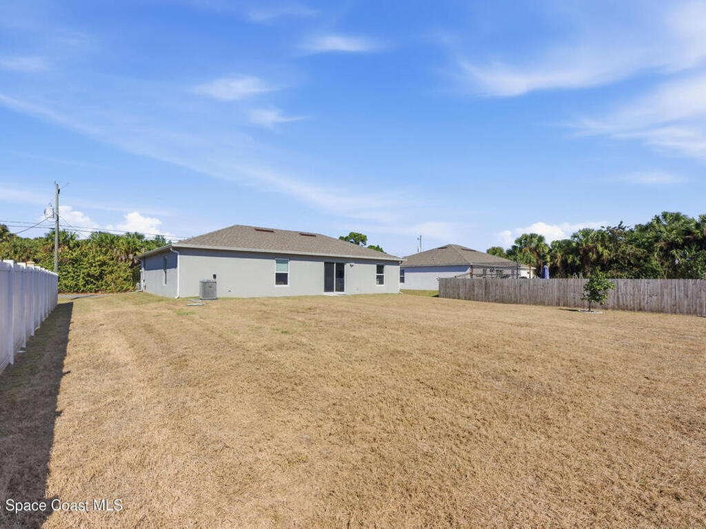 190 Silver Frost Street, Palm Bay, FL 32909