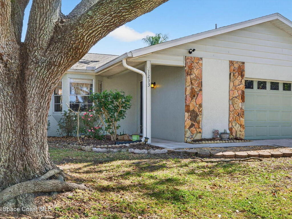 1233 Ach Court, Palm Bay, FL 32907