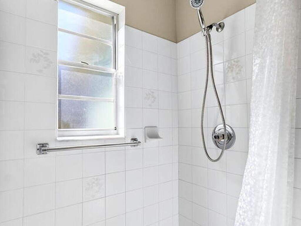 1233 Ach Court, Palm Bay, FL 32907