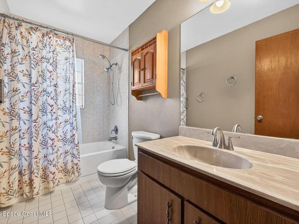 1233 Ach Court, Palm Bay, FL 32907