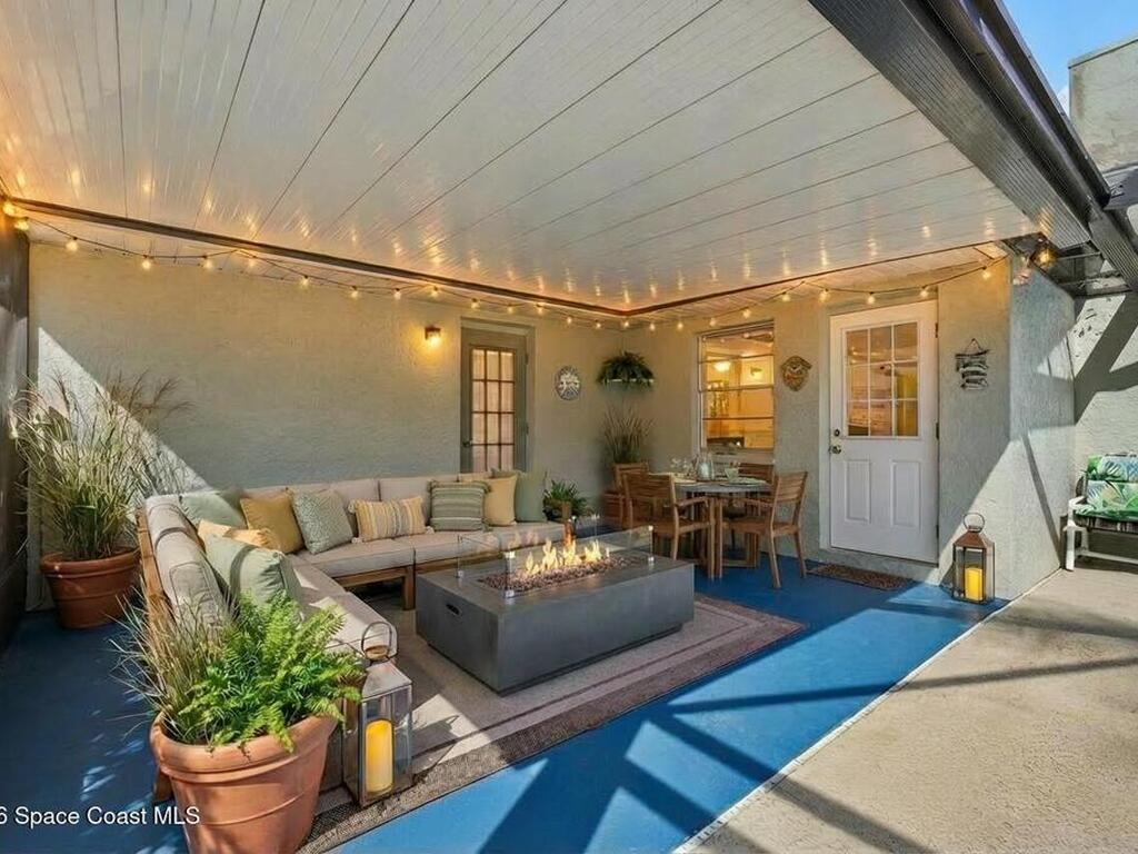 1233 Ach Court, Palm Bay, FL 32907