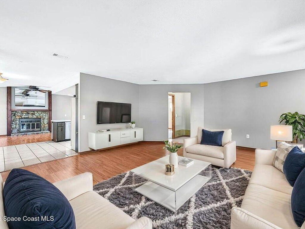 1233 Ach Court, Palm Bay, FL 32907