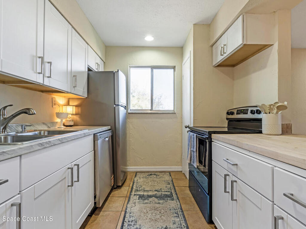 4406 Shadow Crest Place, Orlando, FL 32811