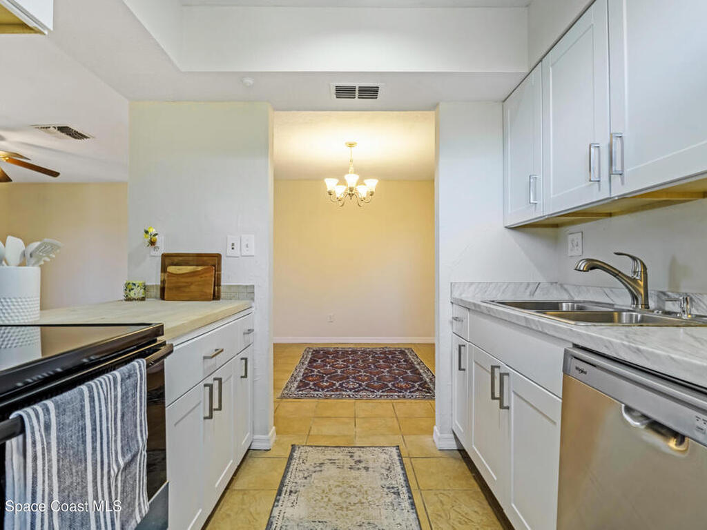 4406 Shadow Crest Place, Orlando, FL 32811