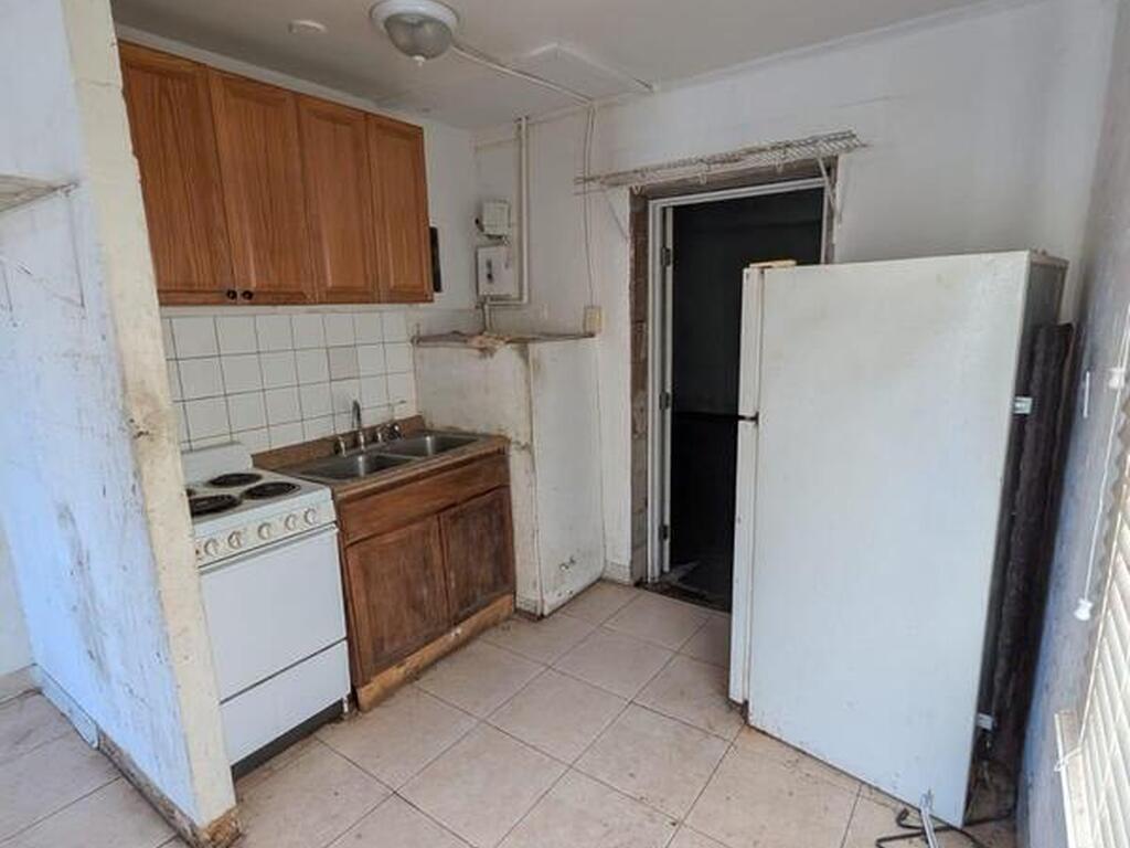 545 Easy Street, Merritt Island, FL 32953