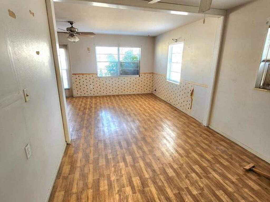 2455 Pepper Avenue, Melbourne, FL 32935