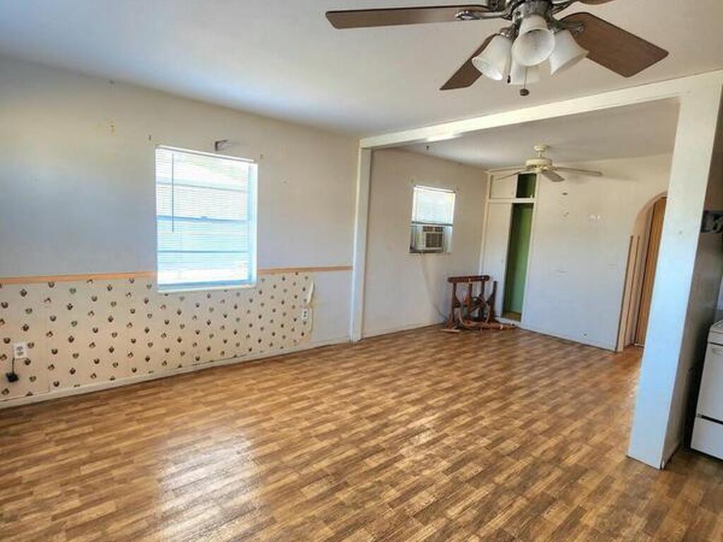 2455 Pepper Avenue, Melbourne, FL 32935