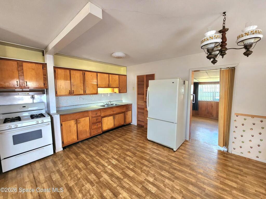 2455 Pepper Avenue, Melbourne, FL 32935