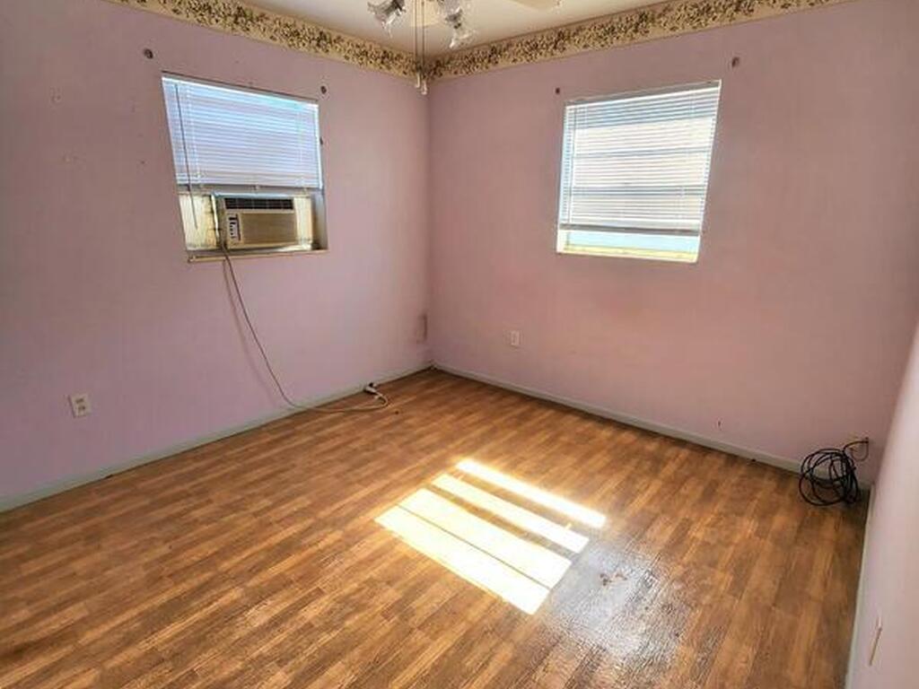 2455 Pepper Avenue, Melbourne, FL 32935