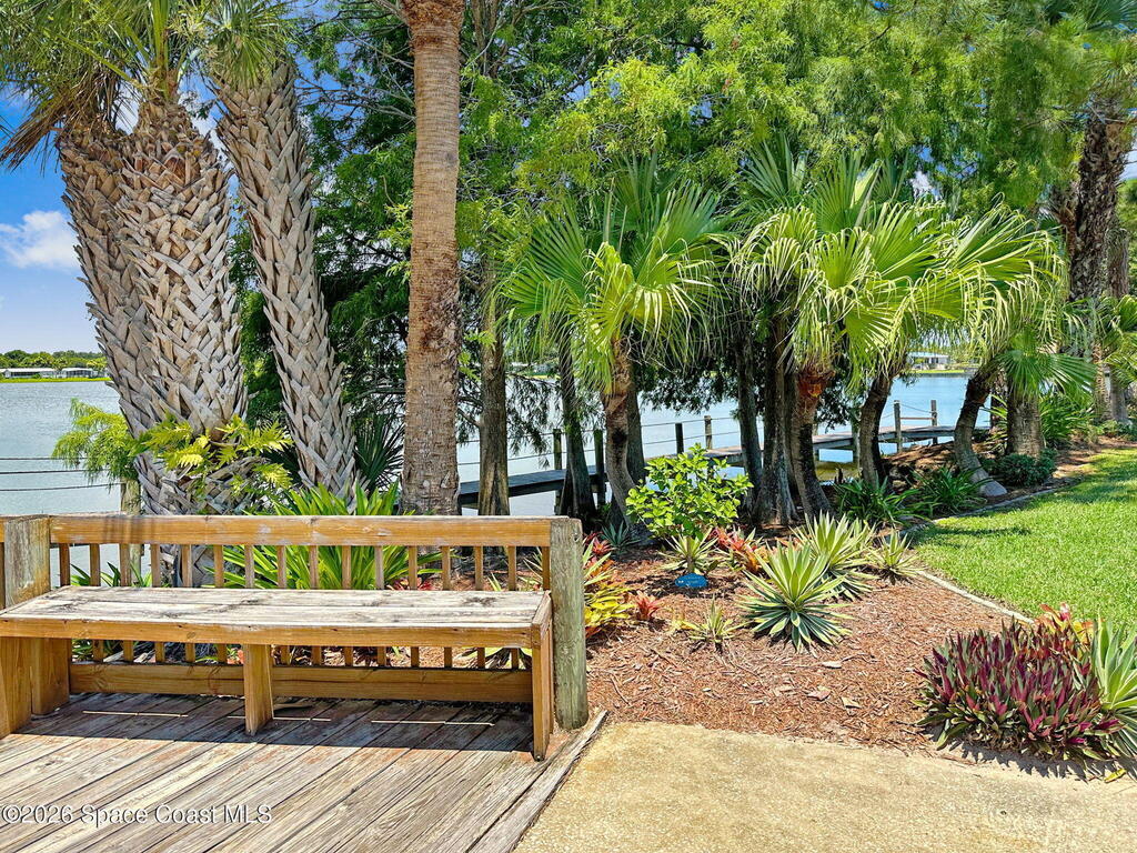 425 Outer Drive, Cocoa, FL 32926