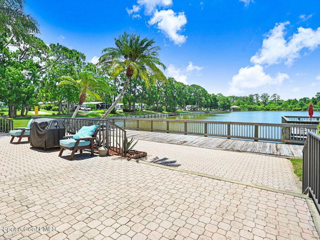 425 Outer Drive, Cocoa, FL 32926