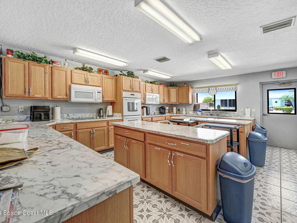 425 Outer Drive, Cocoa, FL 32926