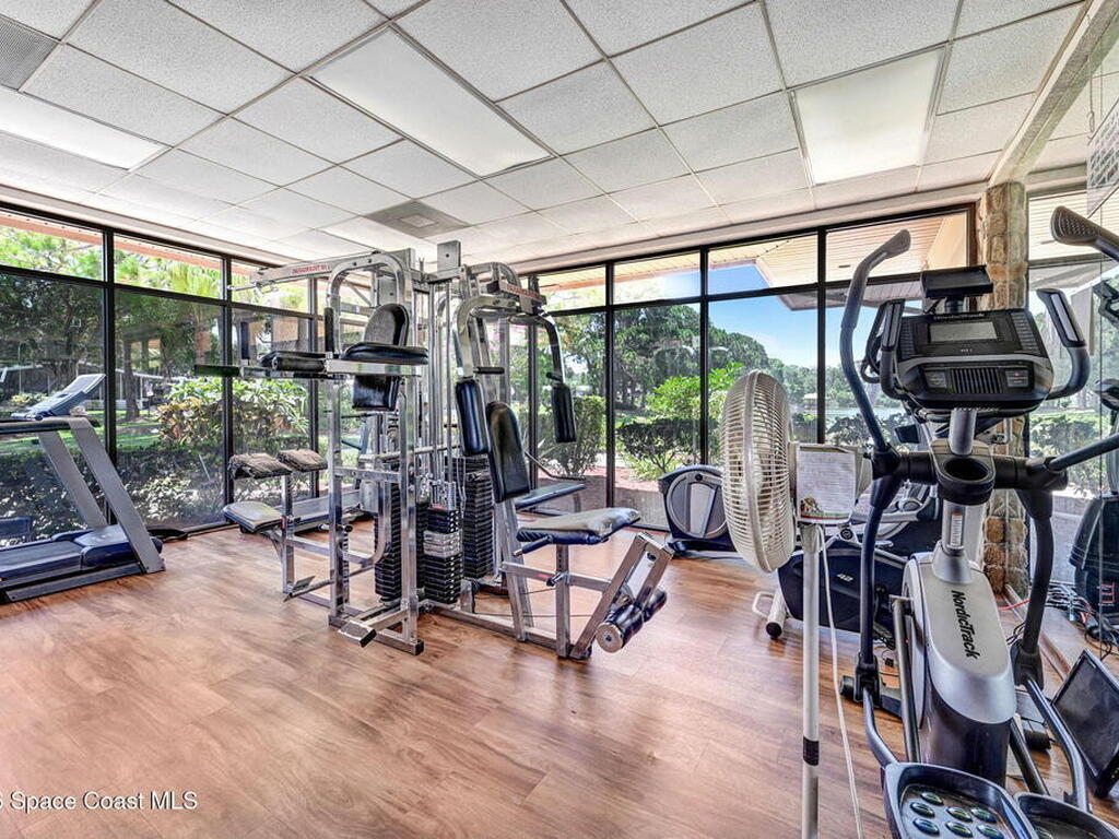 425 Outer Drive, Cocoa, FL 32926