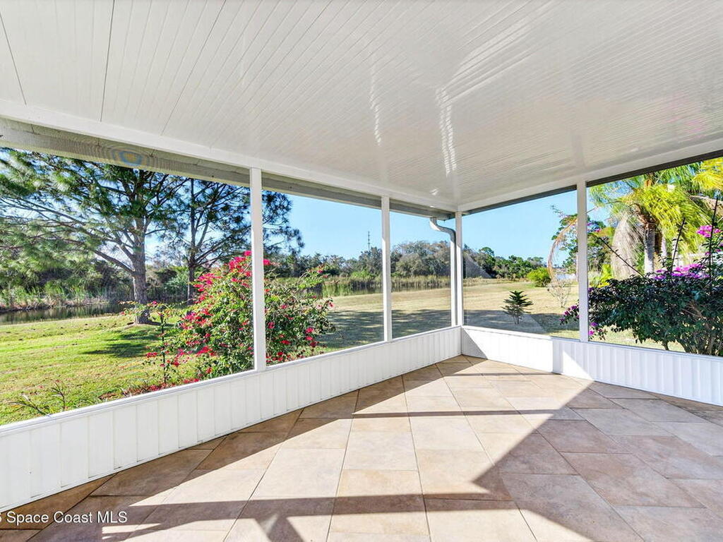 425 Outer Drive, Cocoa, FL 32926