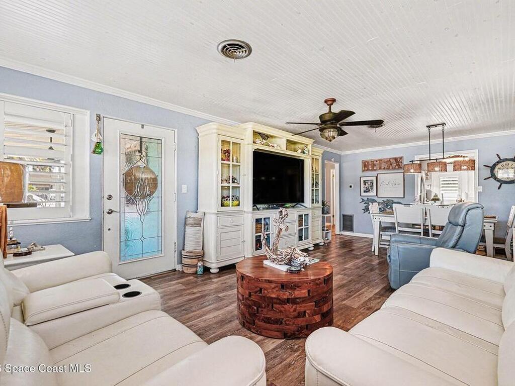 302 Riverside Drive, Holly Hill, FL 32117