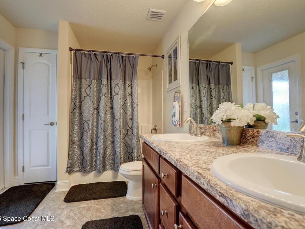 443 Lanfair Avenue, Sebastian, FL 32958