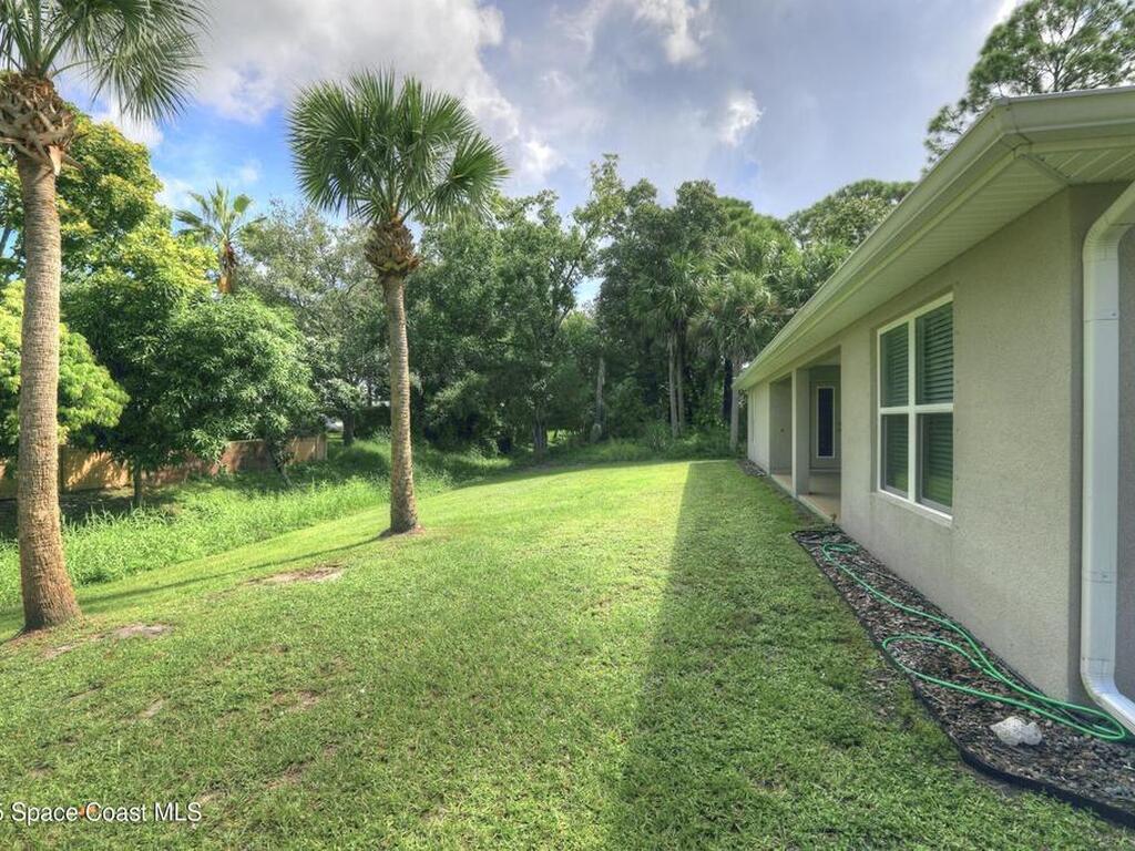 443 Lanfair Avenue, Sebastian, FL 32958