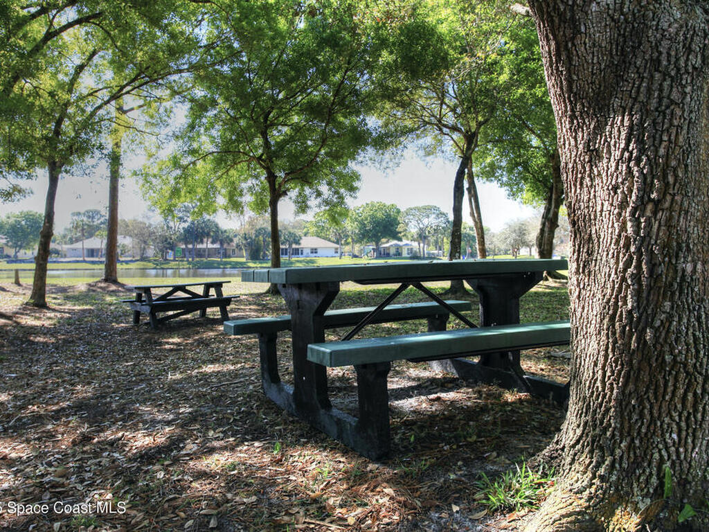 443 Lanfair Avenue, Sebastian, FL 32958