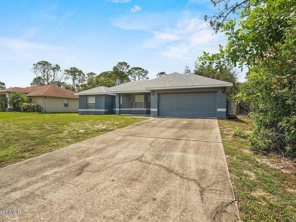 1041 Welco Street, Palm Bay, FL 32909