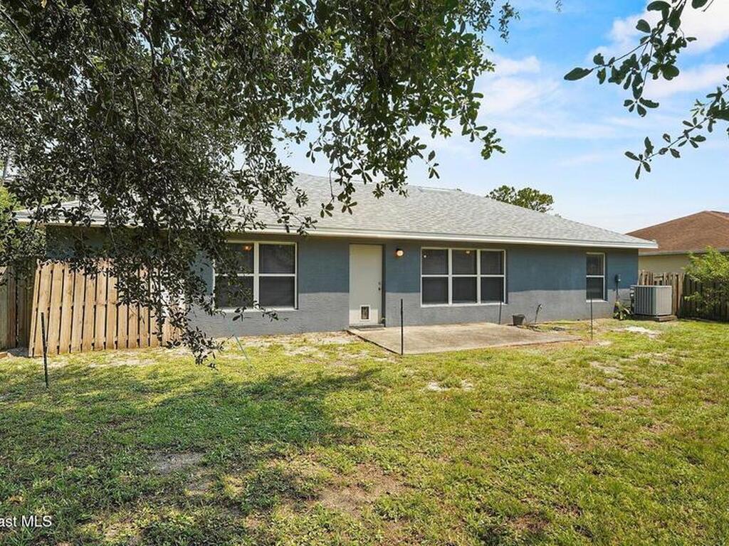 1041 Welco Street, Palm Bay, FL 32909