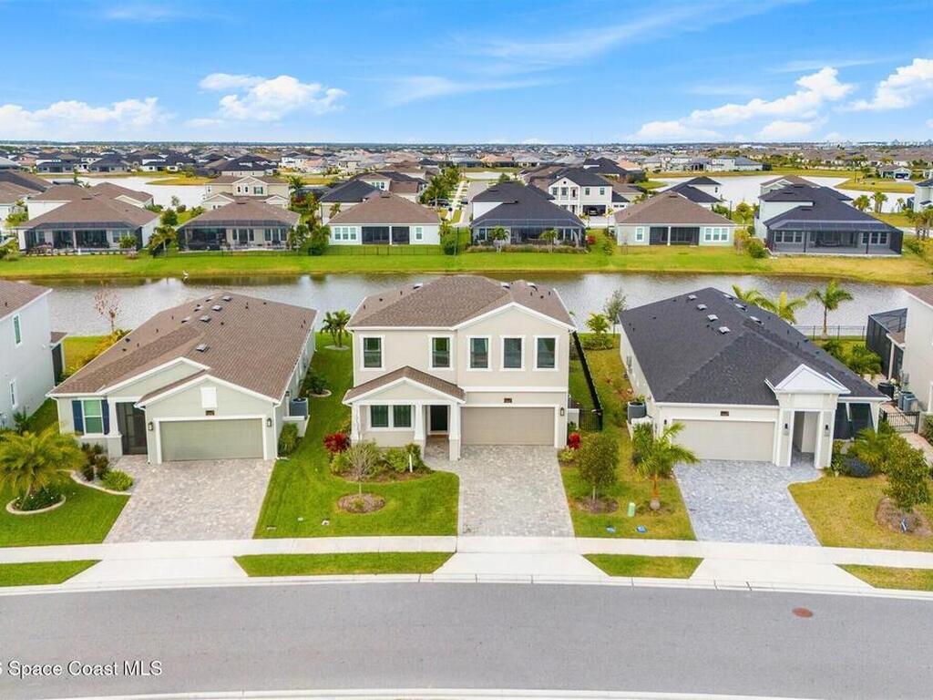 2518 Pangea Circle, Melbourne, FL 32940